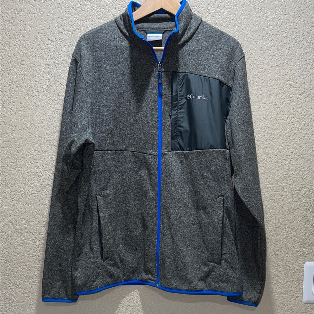 Columbia Men's Performance Jacket in Gray with Blue Trim